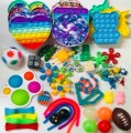 MYSTERY-BOX-ZESTAW-FIDGET-TOYS-POP-IT-ANTYSTRESOWE-Wiek-dziecka-3-lata.jpg