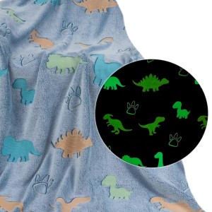 KOC ŚWIECĄCY W CIEMNOŚCI 150x200 DINOZAURY LEKKI PUSZYSTY DINO RAWR