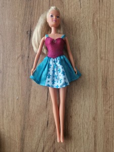 UŻYWANA LALKA BARBIE ZABAWKA DLA DZIECI DZIEWCZYNEK STAN BARDZO DOBRY